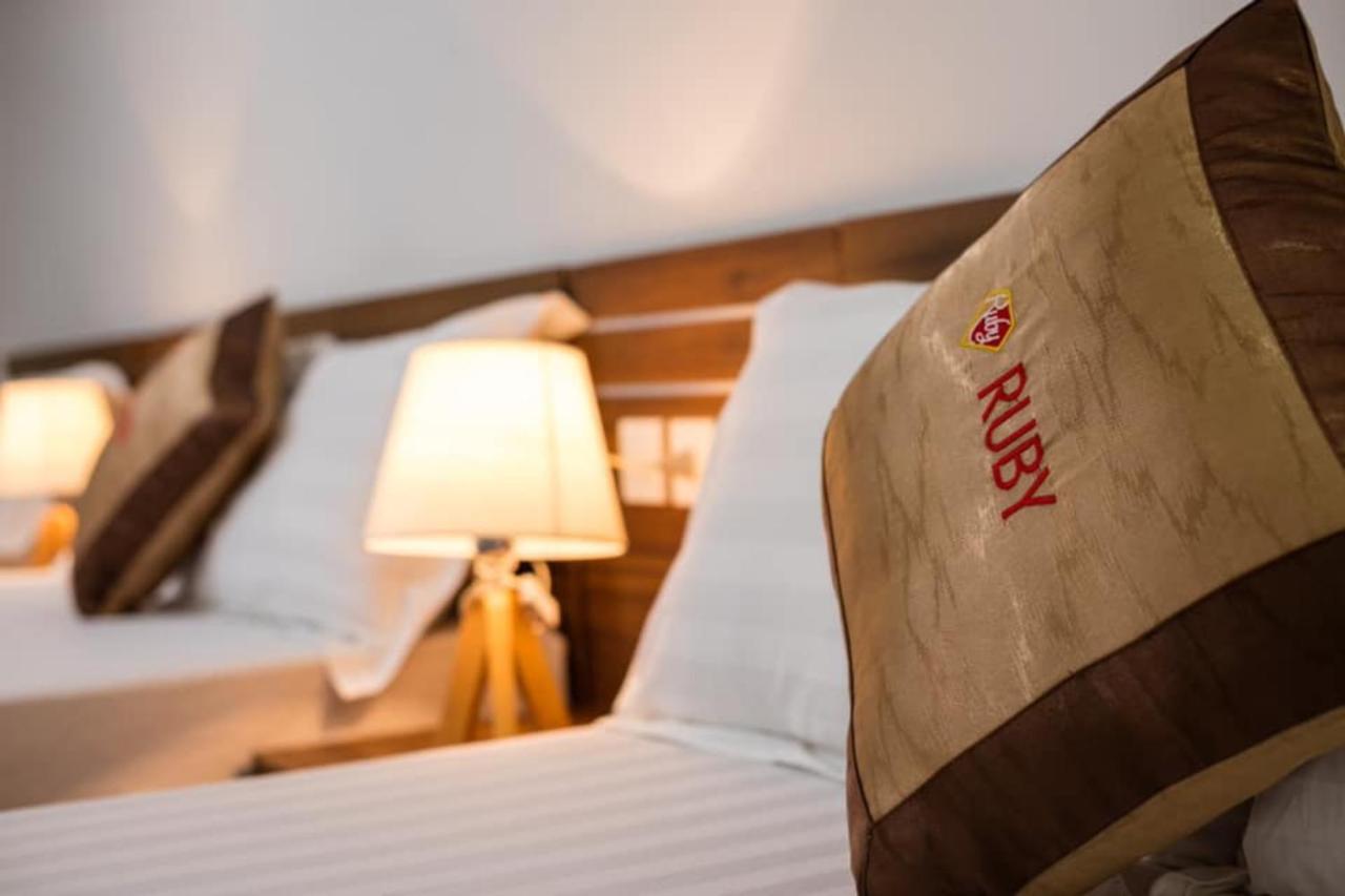 Ruby Hotel Cat Ba Dong Khe Sau Eksteriør billede