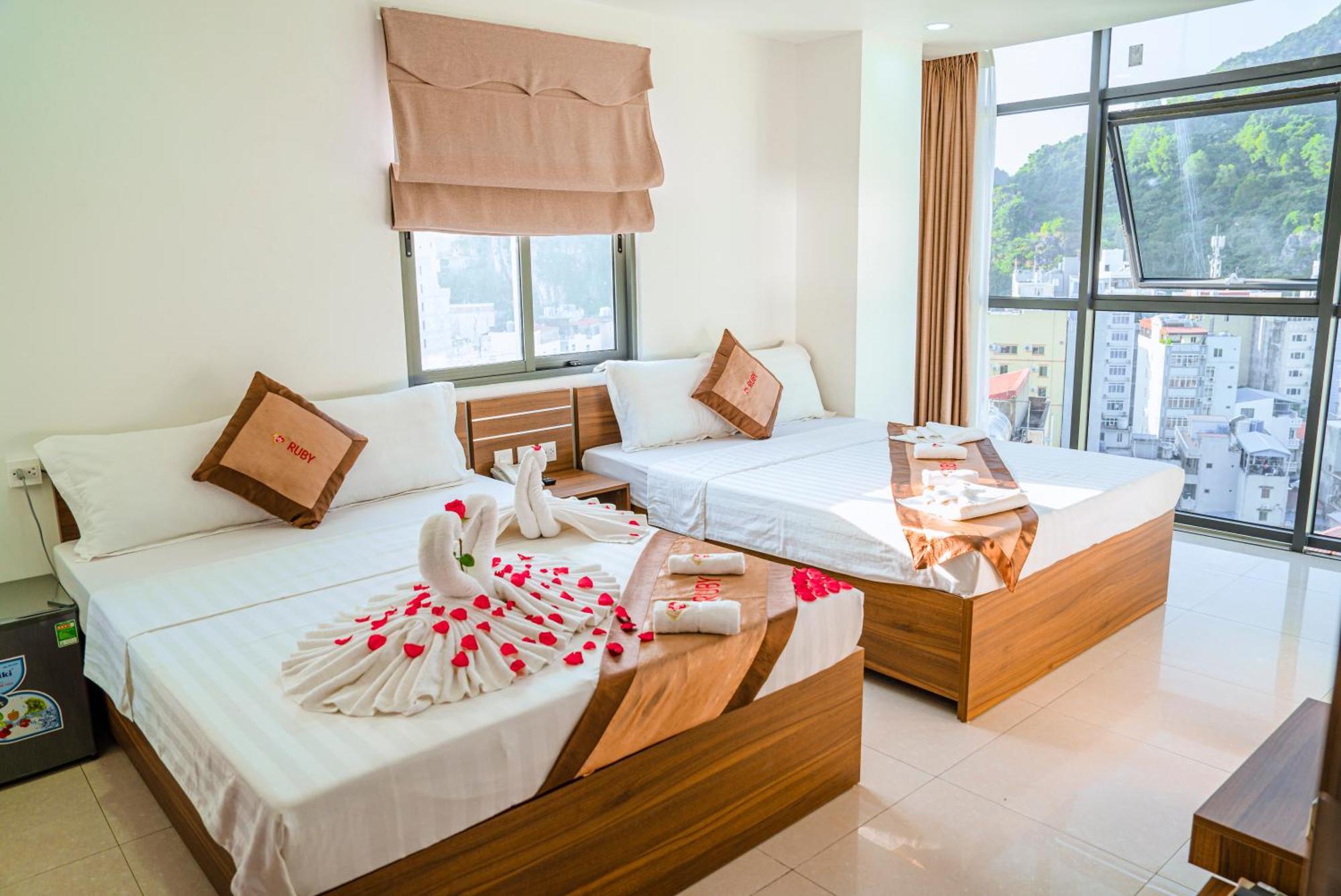 Ruby Hotel Cat Ba Dong Khe Sau Eksteriør billede
